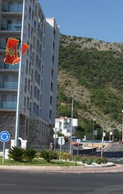Huoneistohotelli Apartments Becic (Bečići, Montenegro)