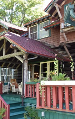 Koko talo/asunto Adirondack Great Camp On Lower Lake (Saranac Lake, Amerikan Yhdysvallat)