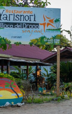 Hotelli Hospedaje Yarisnori (Bocas del Toro, Panama)