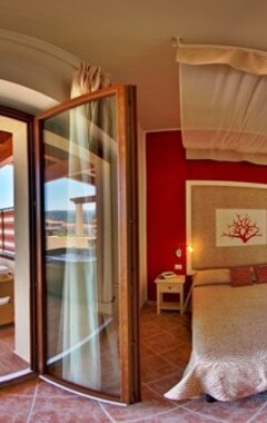 Hotel Corallo (Isola Rossa, Italien)