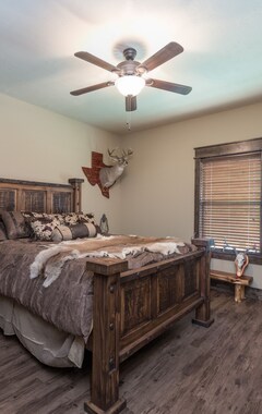Hele huset/lejligheden Beautiful Custom Barndominium Perfect For Aggie Gameday And Events! (Caldwell, USA)