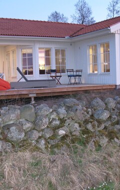 Koko talo/asunto Nybyggd Villa Vid Kusten (Mönsterås, Ruotsi)