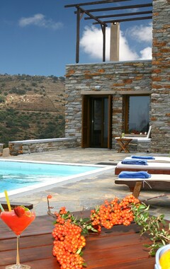 Casa/apartamento entero Cozy Stone Villa With A Swimming Pool And A Sea View Overlooking The Por Of Kea (Atenas, Grecia)
