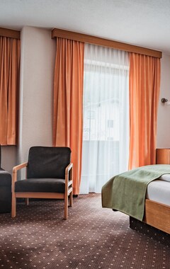 Hotelli Hotel Garni Romantika (St. Leonhard im Pitztal, Itävalta)