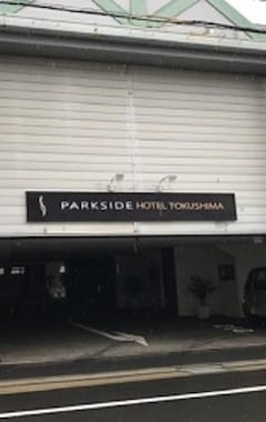Parkside Hotel Tokushima (Tokushima, Japón)