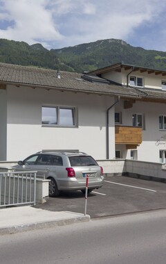 Hotel Garni Nill (Schwendau, Austria)
