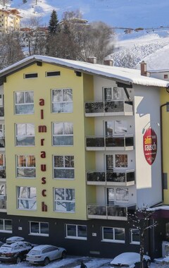 Hotelli Hotel Almrausch (Saalbach Hinterglemm, Itävalta)