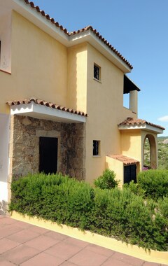 Hotel Vallemare Residence E Studios (Baja Sardinia, Italia)