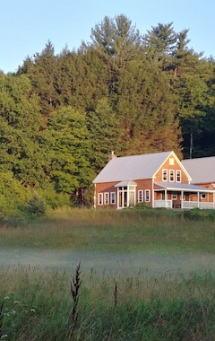 Koko talo/asunto Quiet Country Cottage (Bellows Falls, Amerikan Yhdysvallat)