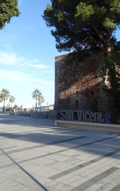 Hele huset/lejligheden Villa 200 M From The Beach And 5 Minutes Walk From The Village (Benicasim, Spanien)