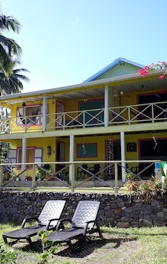 Hotel Yellow Home Casa Baja (Providencia Island, Colombia)