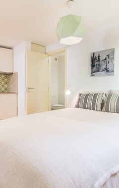 Hotel Guest Inn Alfama, Premium Apartments III (Lisboa, Portugal)