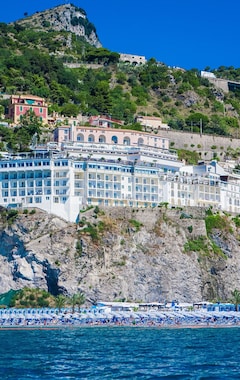 Lloyd's Baia Hotel (Vietri Sul Mare, Italy)