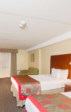 Hotel Ramada by Wyndham Niagara Falls by the River (Niagara Falls, Canadá)