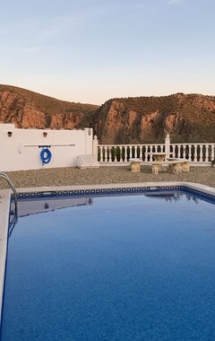 Hele huset/lejligheden Spacious Fully Air Conditioned 3 Bedroom Villa With Own Pool And Beautiful Views (Zurgena, Spanien)