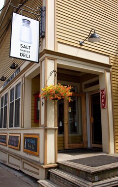 Gæstehus Salt Shaker Deli & Inn (Lunenburg, Canada)