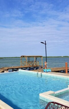 Hotel Lina Point Belize Overwater Resort (San Pedro, Belize)