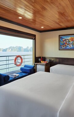 Hotel Legacy Cruise (Hong Gai, Vietnam)