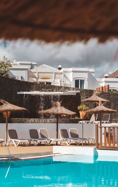 Hotel Apartamentos LIVVO Coloradamar (Playa Blanca, España)