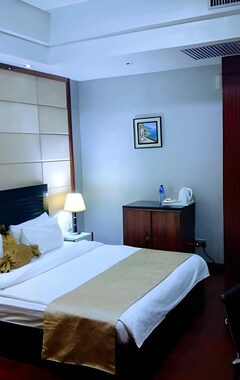 Golden Tulip Essential Lagos Airport Hotel (Lagos, Nigeria)