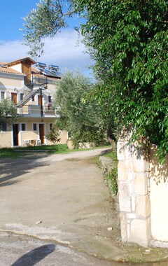 Hotelli Kavos Psarou Studios & Apartments (Gerakari, Kreikka)