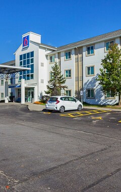 Hotel Motel 6 Toronto East - Whitby (Whitby, Canadá)