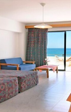 Corallia Beach Hotel Apartments (Coral Bay, Chipre)