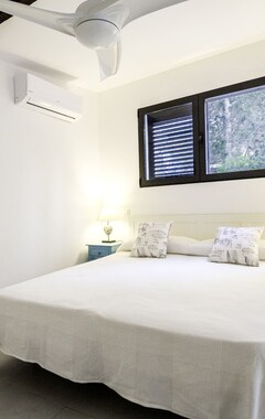 Casa/apartamento entero Villa 150m From The Beach In The Best Area Of mitjorn-free Wifi, Air Conditioning (Es Calo, España)