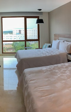 Hotelli Holiday Inn & Suites Puerto Vallarta Marina & Golf (Puerto Vallarta, Meksiko)