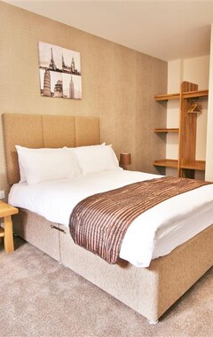 New County Hotel & Serviced Apartments by RoomsBooked (Gloucester, Storbritannien)