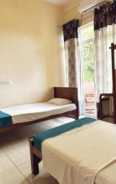 Hotel New Golden Bay Resort Weligama (Weligama, Sri Lanka)