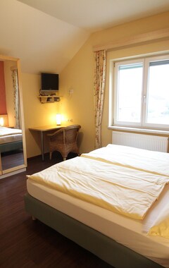 Rosenhotel - Serviced Apartments (Zwentendorf an der Donau, Austria)
