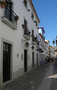 Hotelli Rainha Santa Isabel (Obidos, Portugali)