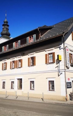 Hotelli Gasthof Kirchenwirt (Gnesau, Itävalta)