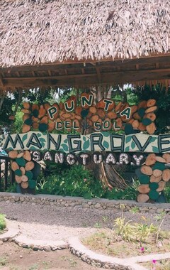 Hotel Punta Del Sol Mangrove Sanctuary (Island Garden City of Samal, Filippinerne)