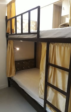 Hotel Swagat Dormitory (Bombay, India)