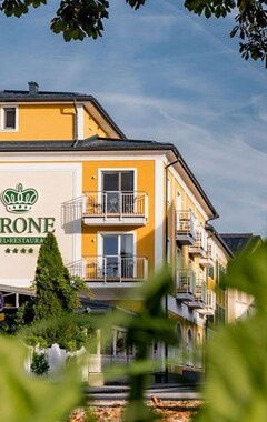 Classic Double Room Wheelchair Accessible - Hotel Krone (Mondsee, Østrig)
