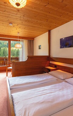 Hotelli Panorama Hotel Cis - Bed And Breakfast (Kartitsch, Itävalta)