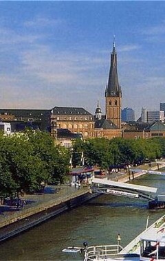 K Hotelschiff Messe (Dusseldorf, Alemania)