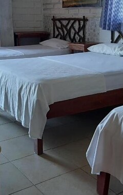 Hotel Hostal Maresia (Playas, Ecuador)