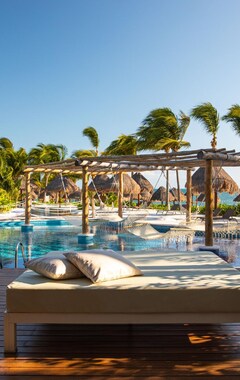 Hotelli Excellence Playa Mujeres (Isla Mujeres, Meksiko)