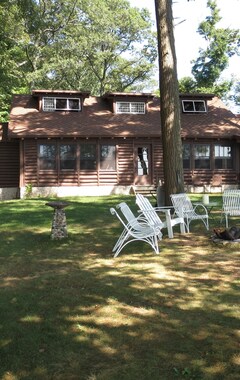 Hele huset/lejligheden Lake Michigan 1945 Log Cabin Cottage Home (Muskegon, USA)