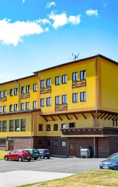 Hotelli Hotel Zlatý Chlum (Ceská Ves, Tsekin tasavalta)