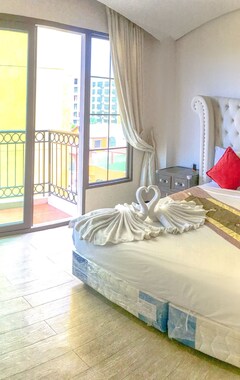 Hotel Venetian Channel Design Resort (Pattaya, Thailand)
