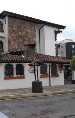 Hotelli EcuaHotel Fuente de Piedra I (Quito, Ecuador)