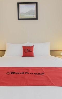 Hotelli RedDoorz Plus @ Jatibening (Bekasi, Indonesia)