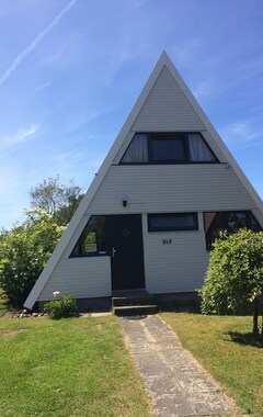 Hele huset/lejligheden Nyligt afsluttet Nurdach sommerhus tæt på stranden, 2 parkeringspladser, trådløs forbindelse (Damp, Tyskland)