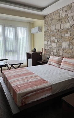 Queen Cİty Hotel And Bungalov (Trabzon, Tyrkiet)
