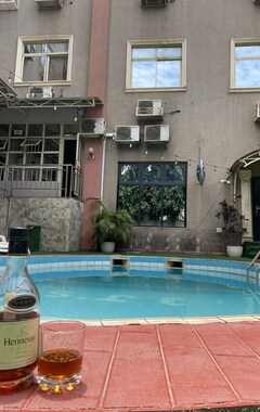 Hotelli 3 Js (Abuja, Nigeria)