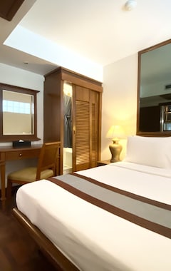 Hotel Sunset Beach Resort - Sha Extra Plus (Patong Strand, Thailand)